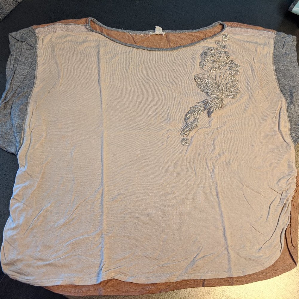 Awesome Anthropologie Soft Neutral Color Block Top